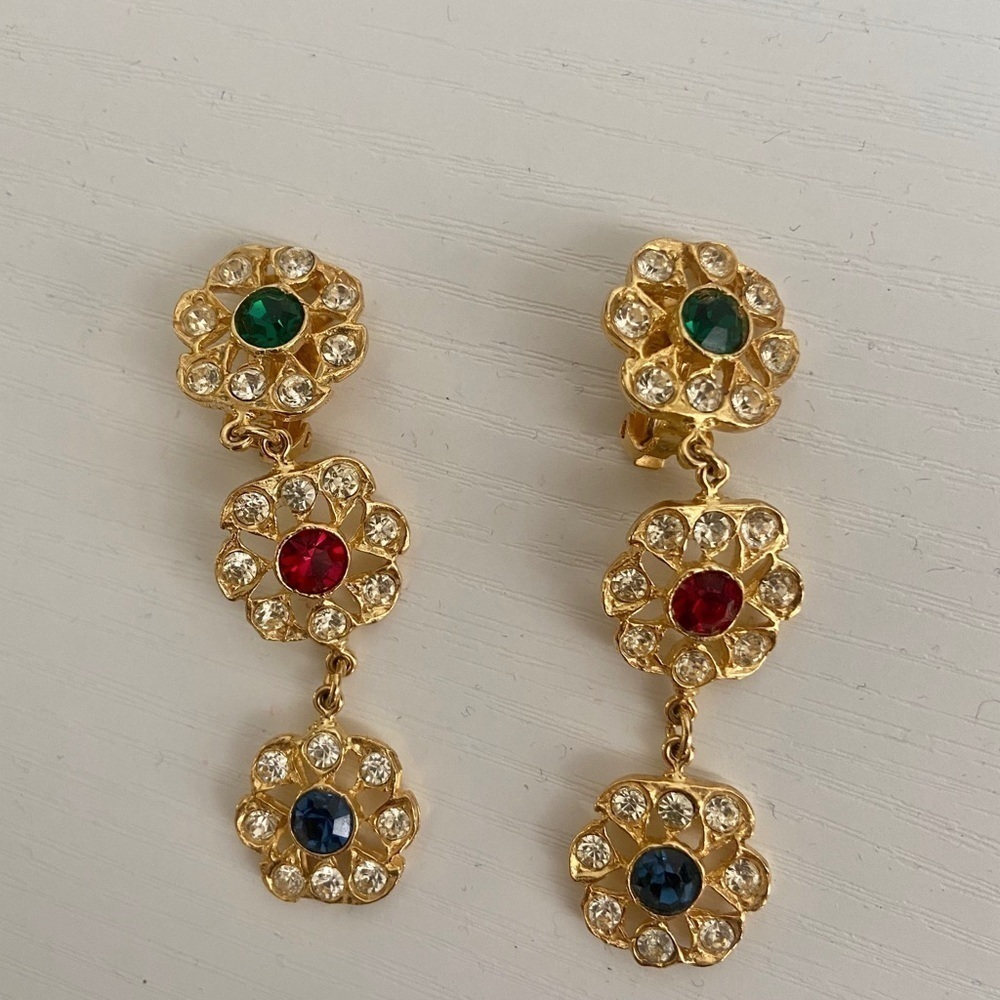 Vintage Gold-Plated Clip-On Drop Earrings – Crystal Floral Design